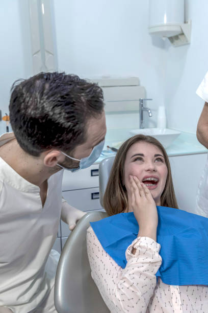 Best Emergency Denture Repair in Farngton Hills, MI